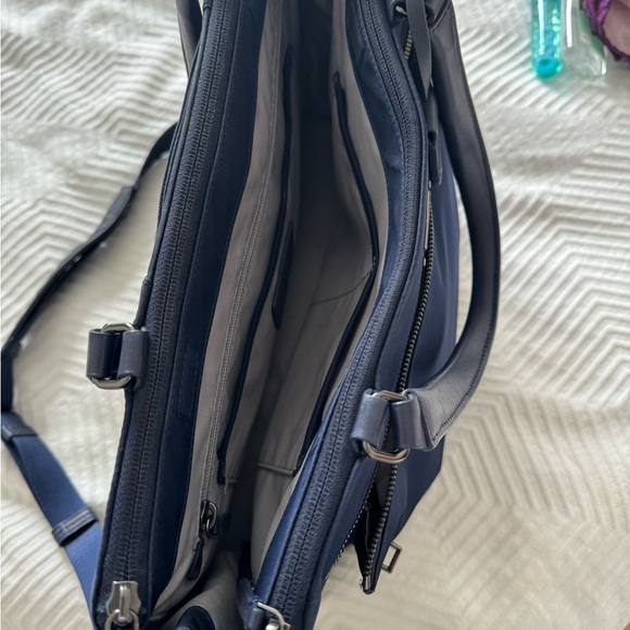 Tumi Tote - Picture 3 of 6